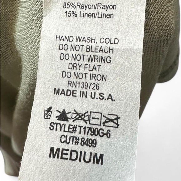 ‎Graphic Print Muscle Tank Top - Picture 12 of 14